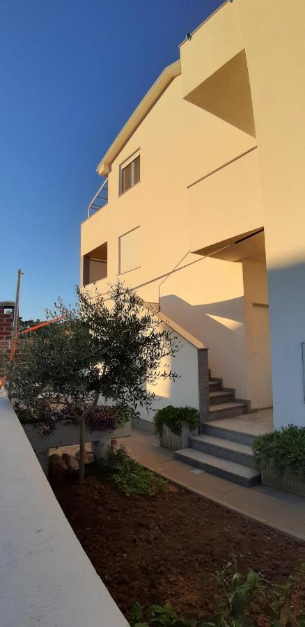 Apartments Mondo Vir Exterior foto